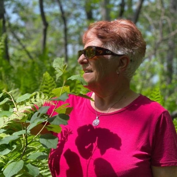 Meet your Posher, Genevieve - Picture 1 of 1